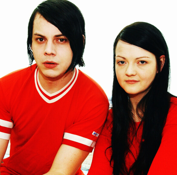 IKONISKE: Det er det nå oppløste rockebandet The White Stripes, bestående av Jack og Meg White, som står bak verdenskjente «Seven Nation Army». Her avbildet i Oslo i 2003. Foto: Cornelius Poppe / NTB scanpix IKONISKE: Det er det nå oppløste rockebandet The White Stripes, bestående av Jack og Meg White, som står bak verdenskjente «Seven Nation Army». Her avbildet i Oslo i 2003. Foto: Cornelius Poppe / NTB scanpix